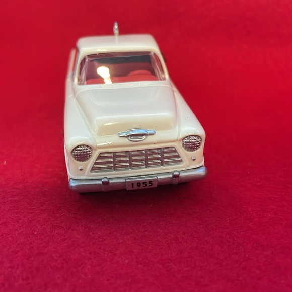 1955 Chevrolet Cameo Truck Hallmark Ornament - Picture 5 of 8